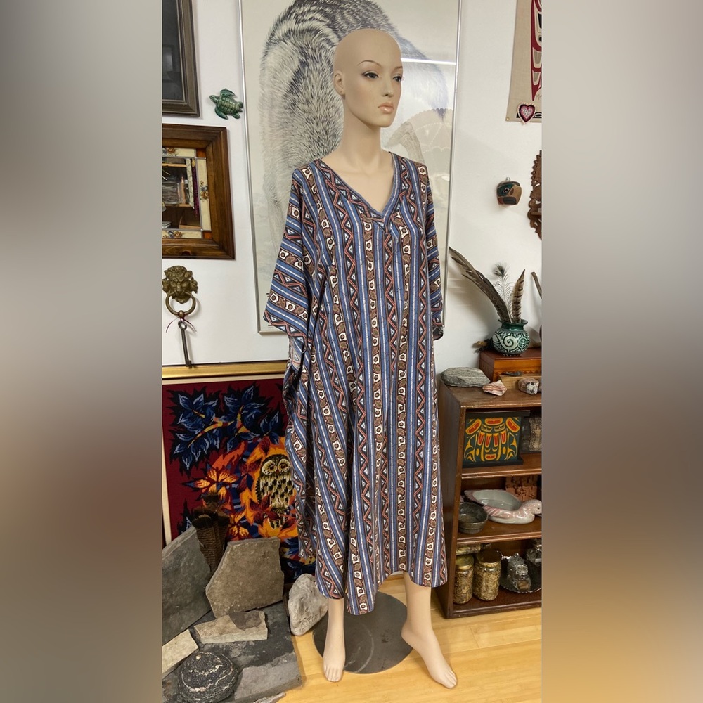 Retro Unisex Kaftan with Tribal Pattern Print